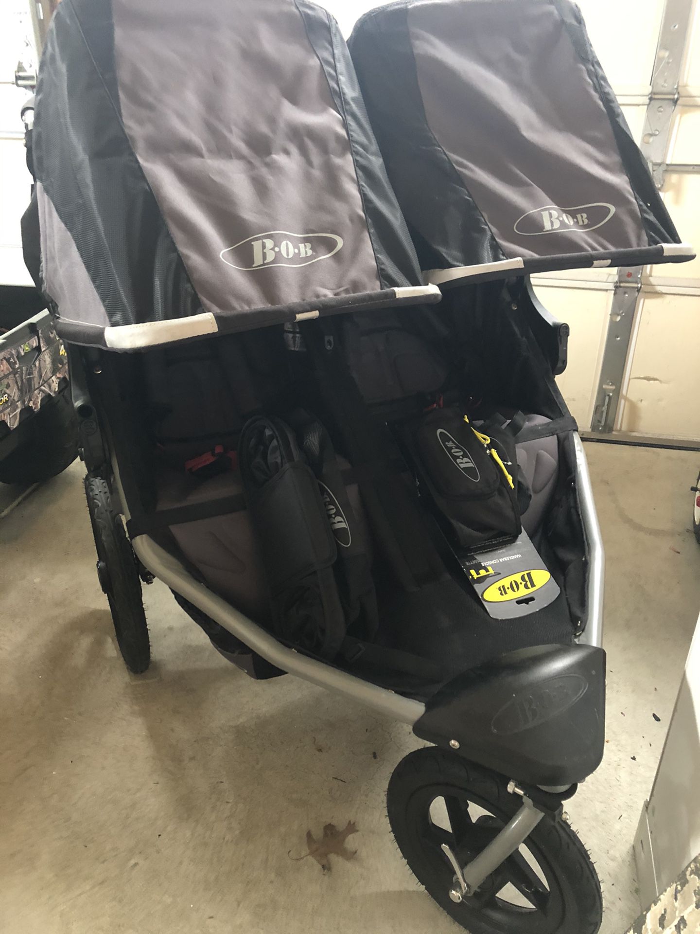 Bob Double Stroller with unused handlebar console and handlebar cup holder.