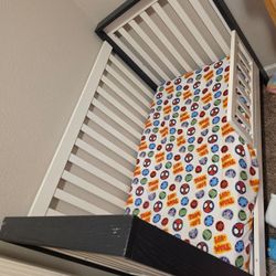 Crib/toddler bed