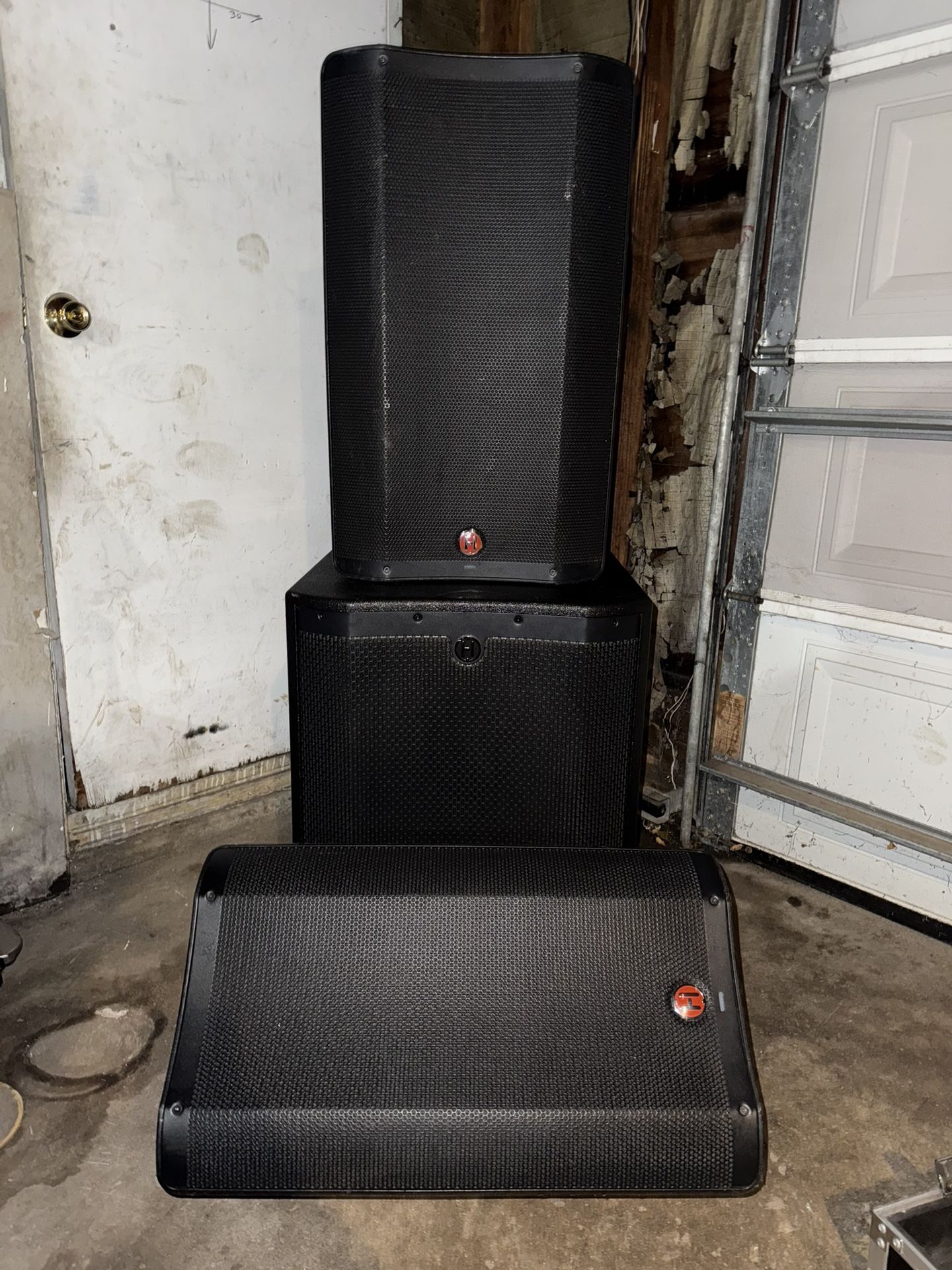 Full Harbinger Speaker Set For Starting Groups Or DJs