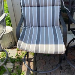 6 Bar Height Stools With Cushions Swivel 