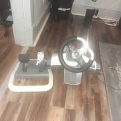 Xbox 360 Steering Wheel An All The Cords An It Works like New 