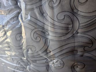 Mattress   double
