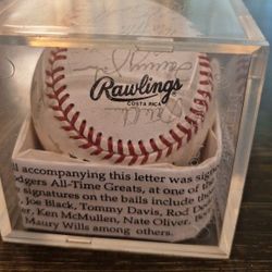 Dodgers Signed Baseball ( Dodgers Greats)