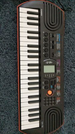 Casio SA-76 mini keyboard