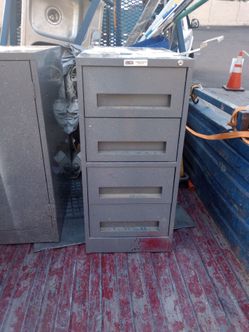 Truck lockers