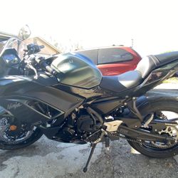 2025 Kawasaki Ninja 650 ABS