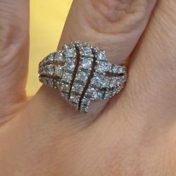 14K Gold Natural Diamonds Estate Ring