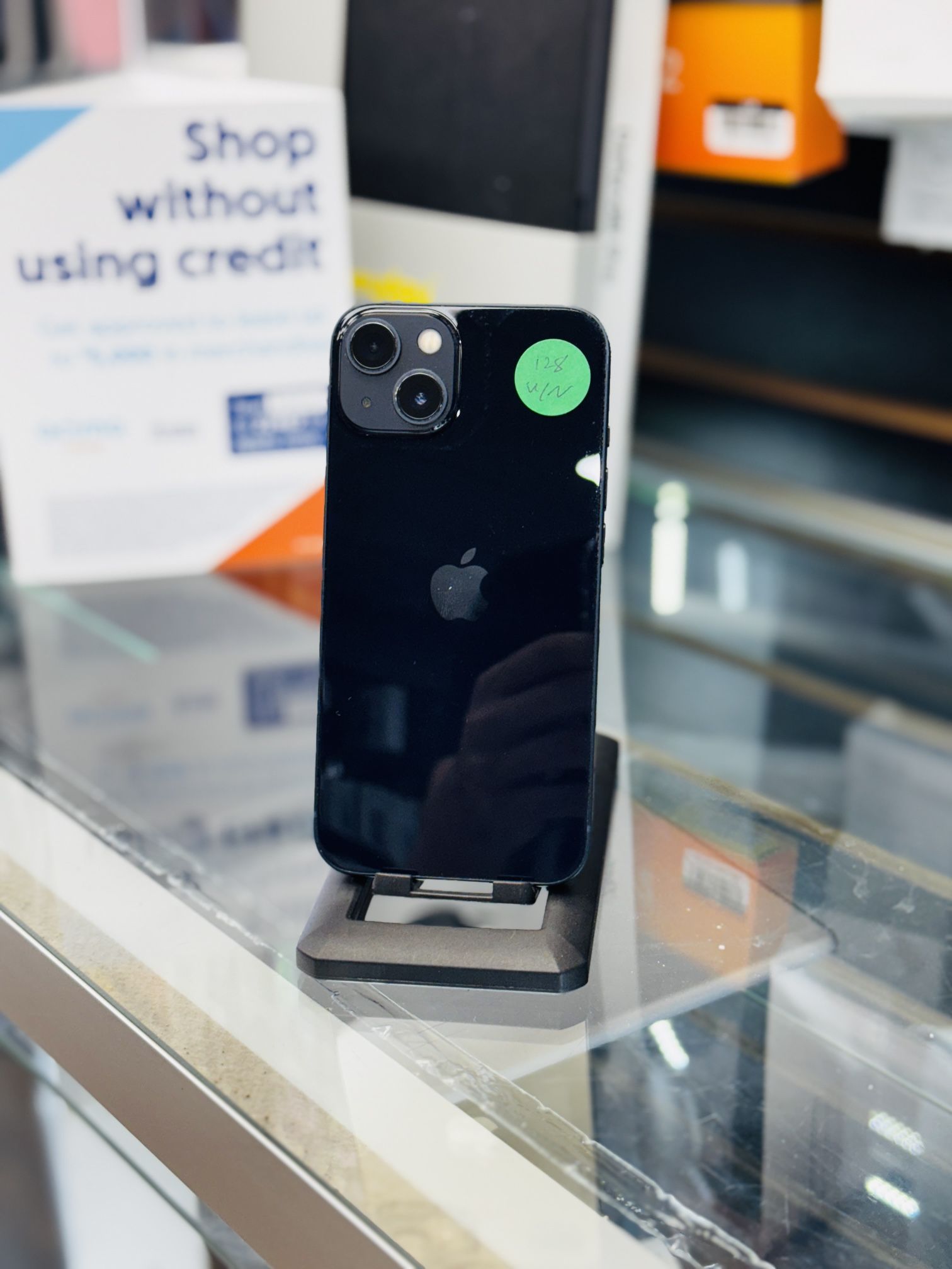 iPhone 13 (Factory Unlocked)