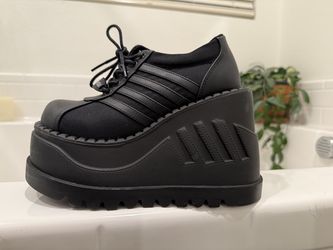 Demonias platforms size 7