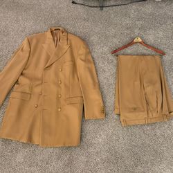 Sergio Valentino Men’s Tan Double Breasted Suit