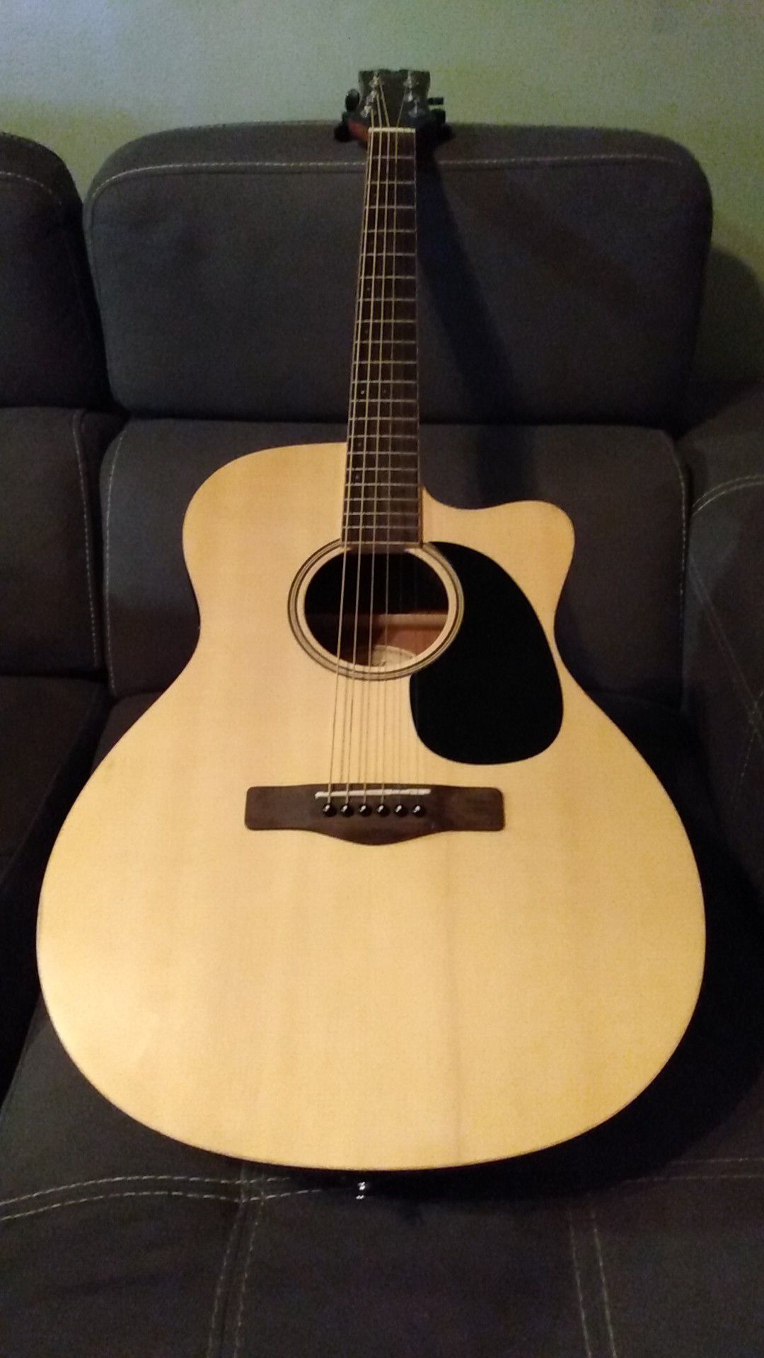 mitchell acoustic electric guitar me1ace