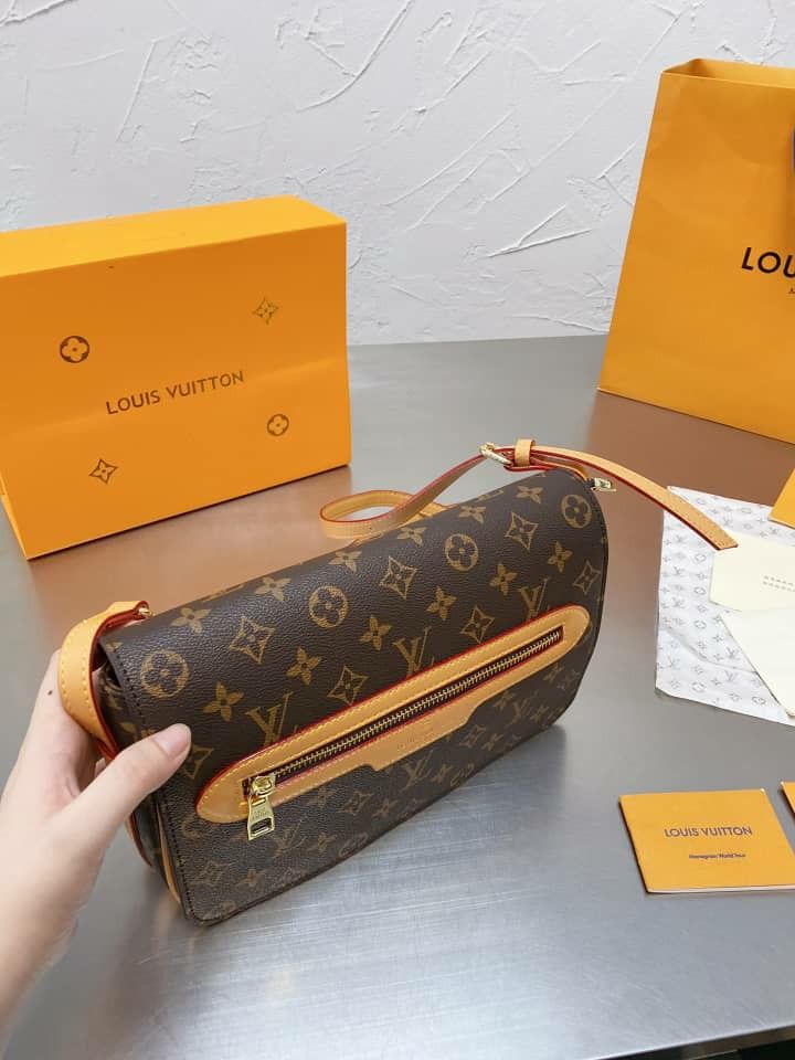Luxury  Bag LOUIS  V Brown And Dior Set $120 Each