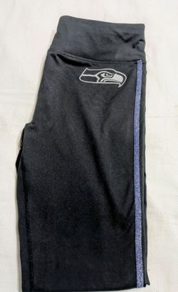 WOMEN'S  NFL.  SEATTLE  SEAHAWKS SPORTS APPAREL ( SIZE LARGE )