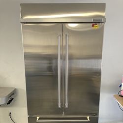 Kitchen Aid 42" Stainless Built In Refrigerator 🥶🥶🥶