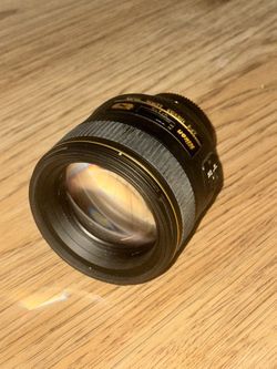 Nikon AF-S NIKKOR 85mm f/1.4G Portrait Lens – F Mount