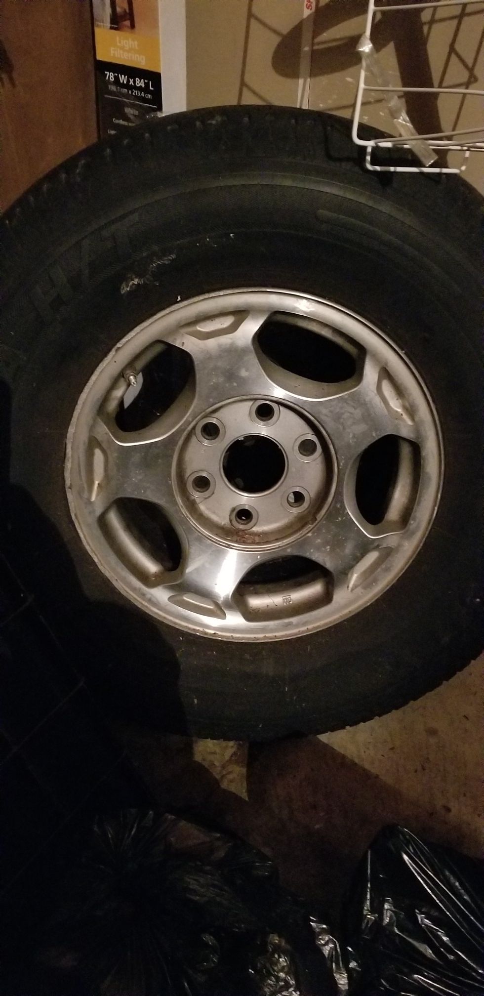 Chevy Tahoe rim size 16