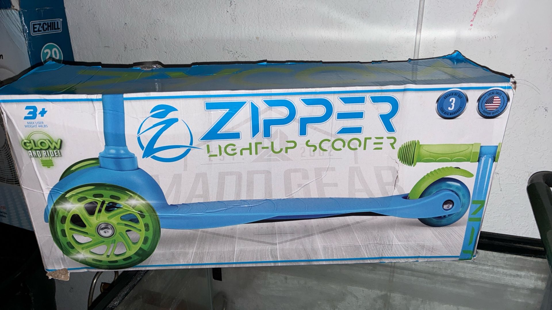 Zipper Light Up Scooter