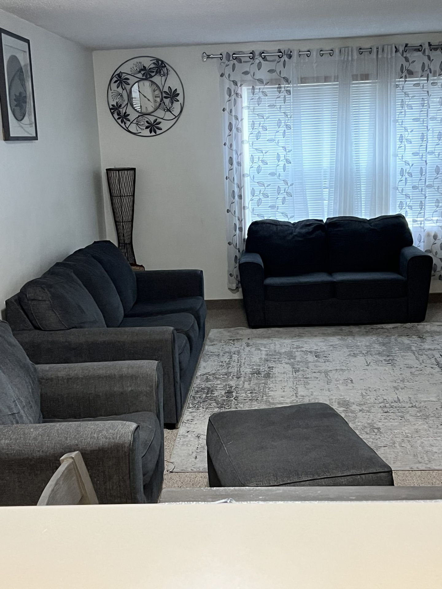 Sectional Sofa -4 Piece With Chase