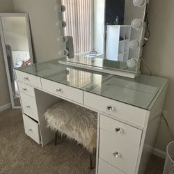white makeup vanity  (CHAIR AND MIRROR INCLUDED)