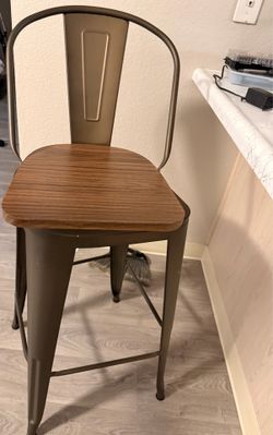 Single barstool