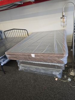 FULL OR QUEEN BOX SPRING