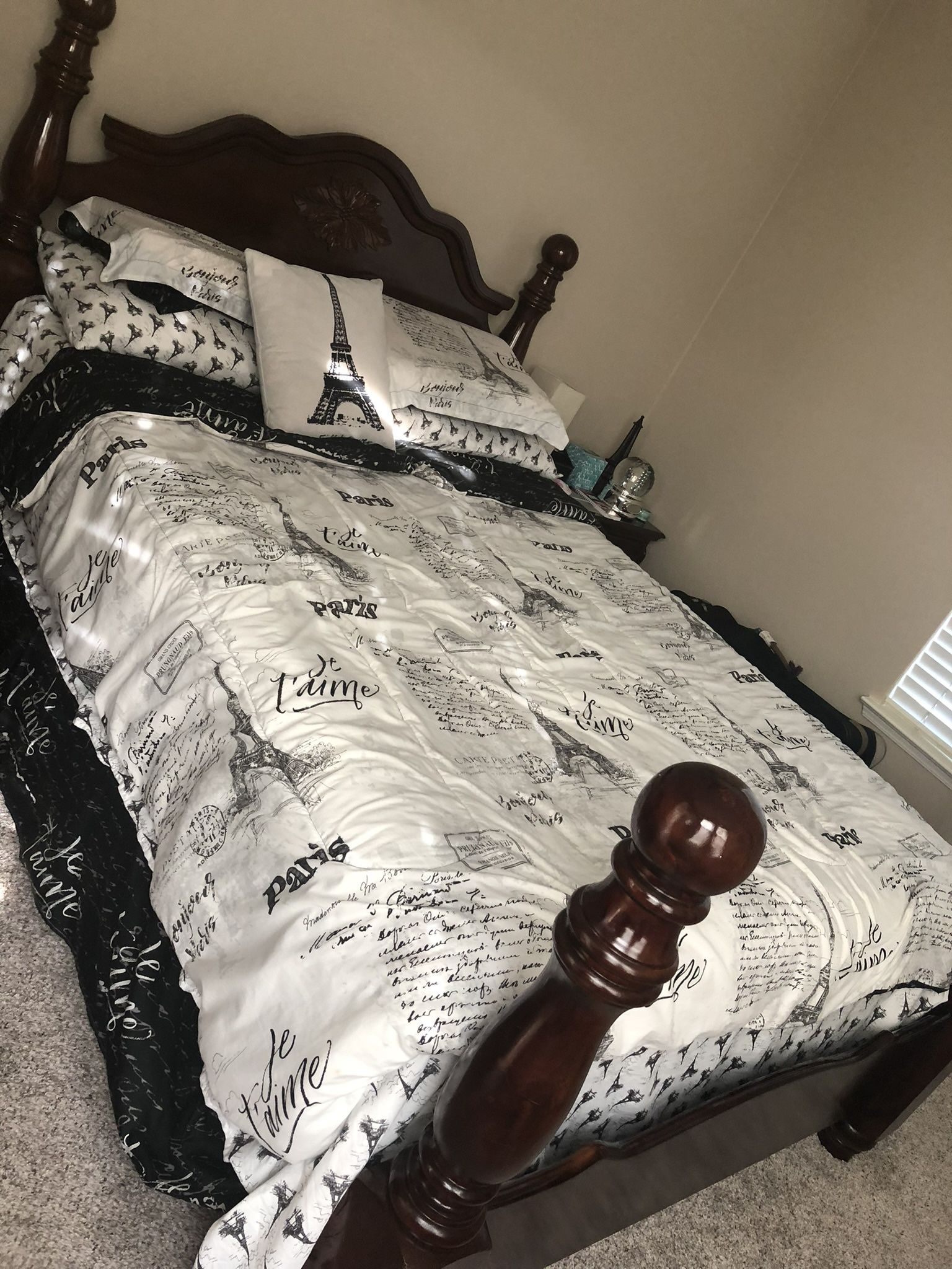 Queen Bedroom Set