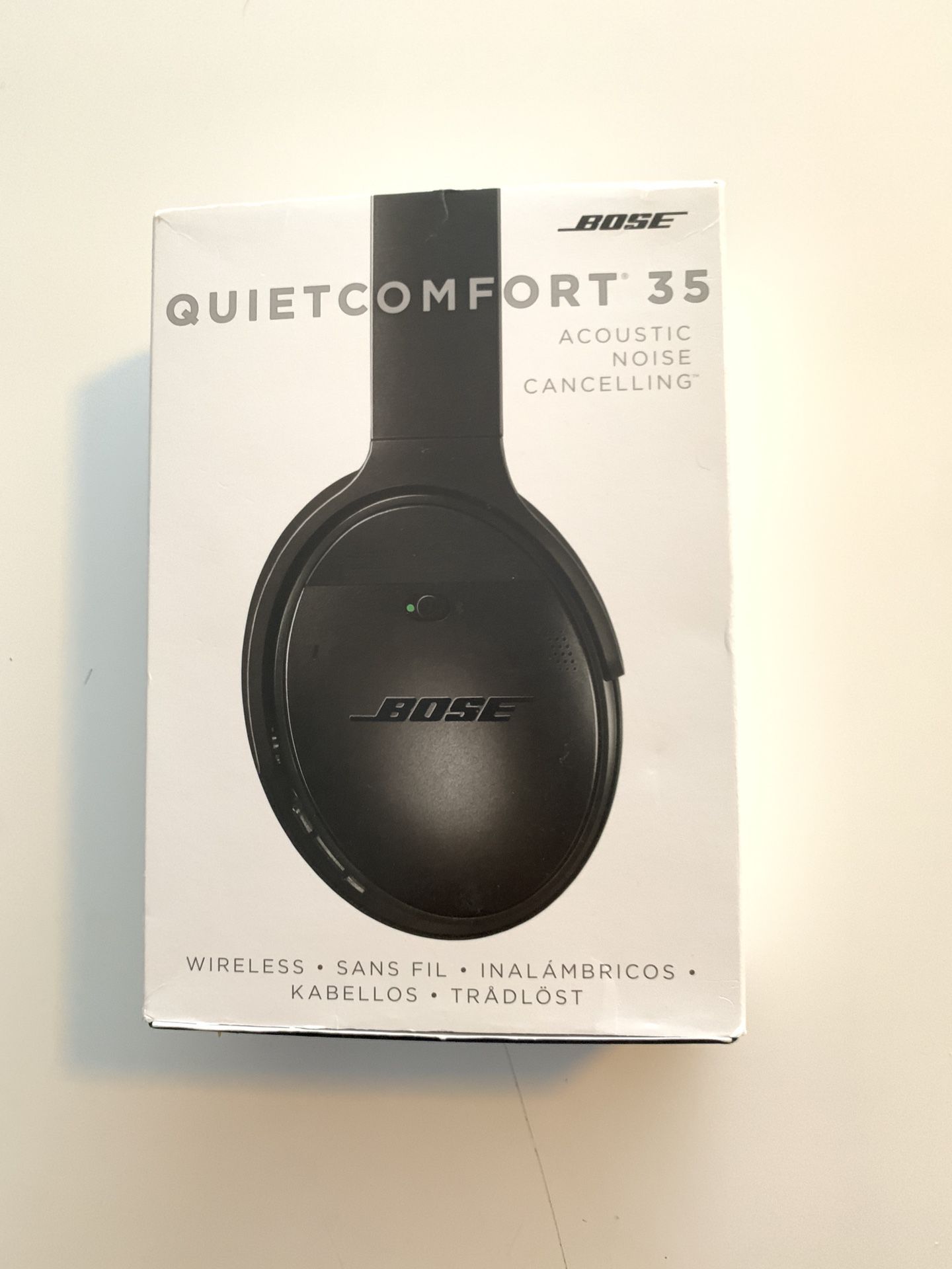 Bose Quiet Comfort 35 Acoustic Noise Cancelling Wireless Bluetooth Headphones