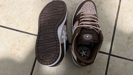 Divide the youth shoes size 8