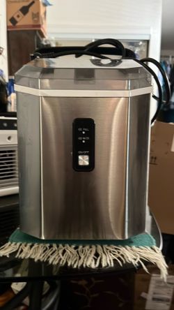 Ice maker countertop