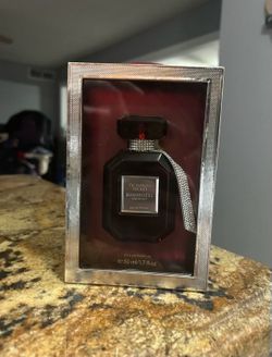 Victoria’s Secret Bombshell Midnight Limited Edition Eau De Parfum BNIb