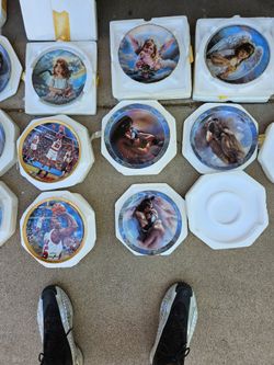 Collectible vintage plates