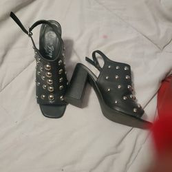 Womens Shoes