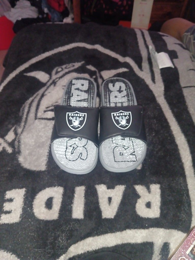 Raiders Slides