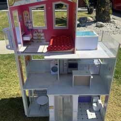Doll house