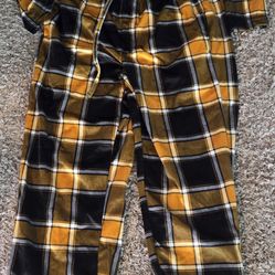 Dogg Supply by Snoop Dogg Men's 2-Piece Long Sleeve Microfleece Button Front Top and Pants Pajama Set