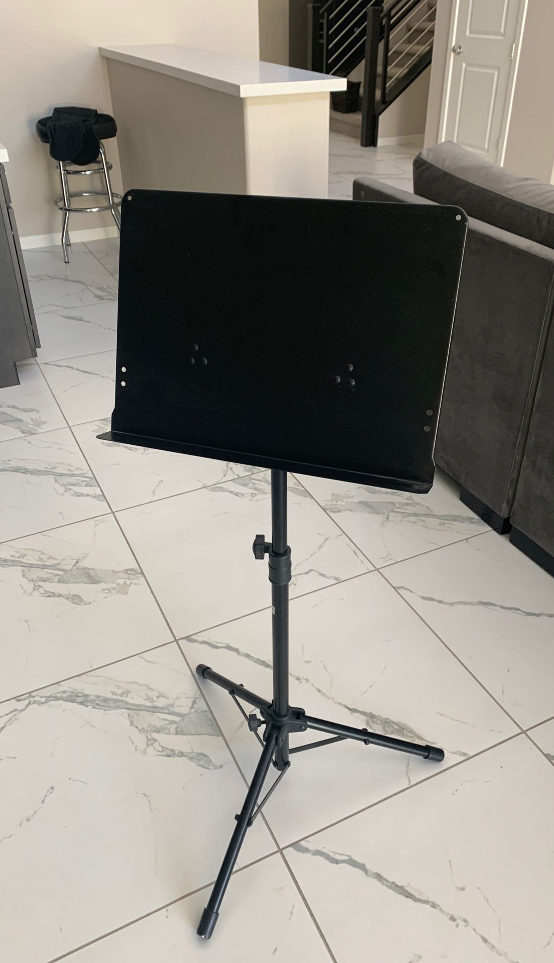 Belmonte heavy duty tubular music stand ( New )