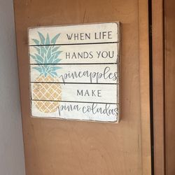 pineapple home decor
