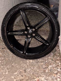 4 Rims and 4 tires from a 2010 Chrysler 300