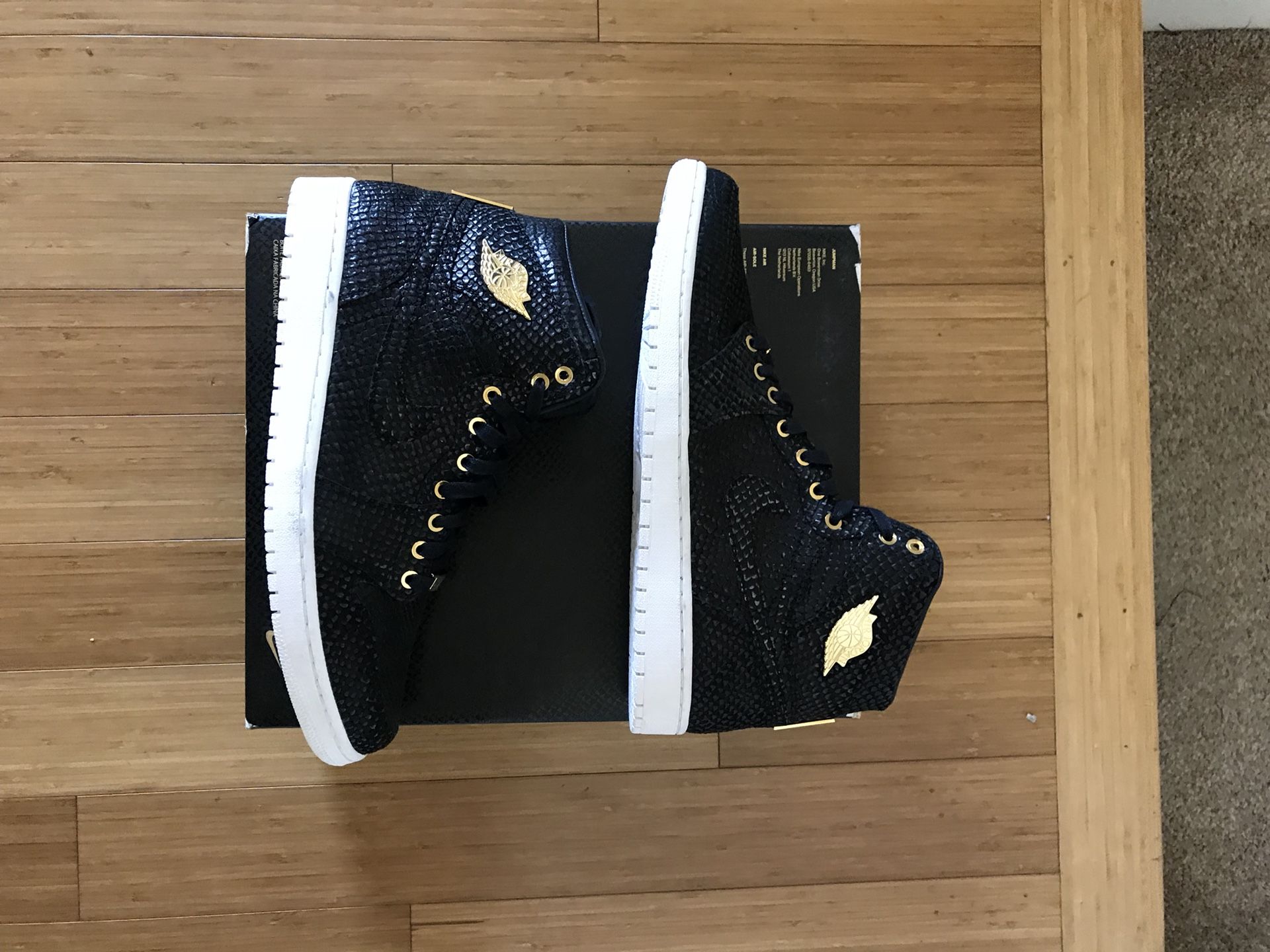 air jordan pinnacle black background