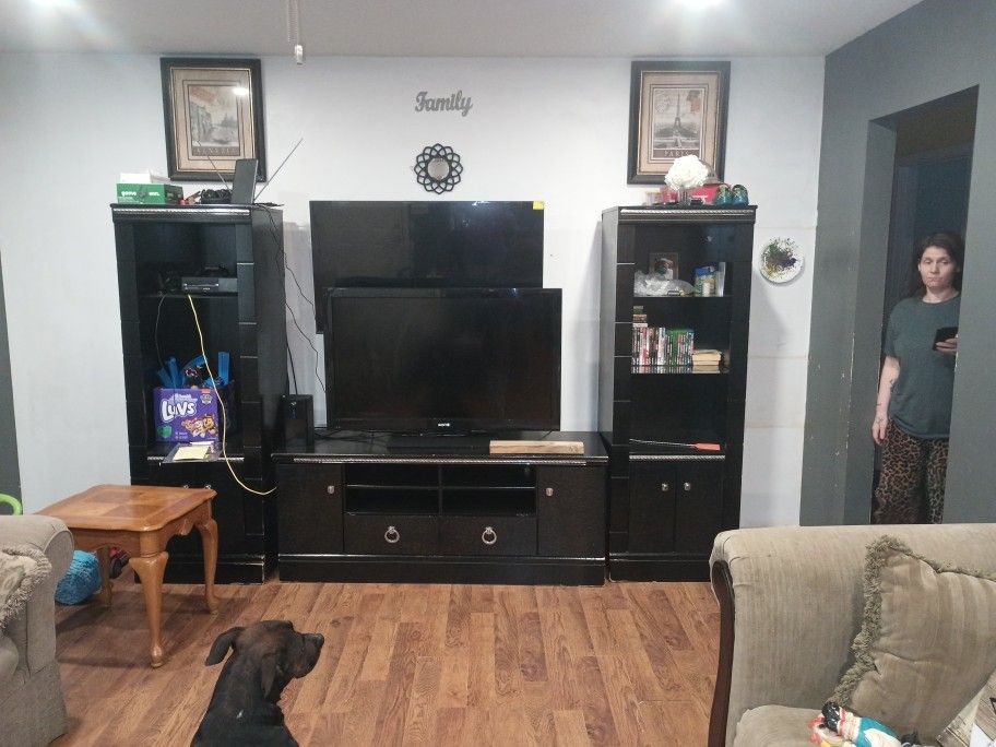 65 " T.V. Not Smart T.V. with HDMI Cordy