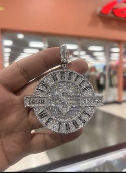 In Hustle we trust Pendant in Silver and Self Made Pendant  in Gold