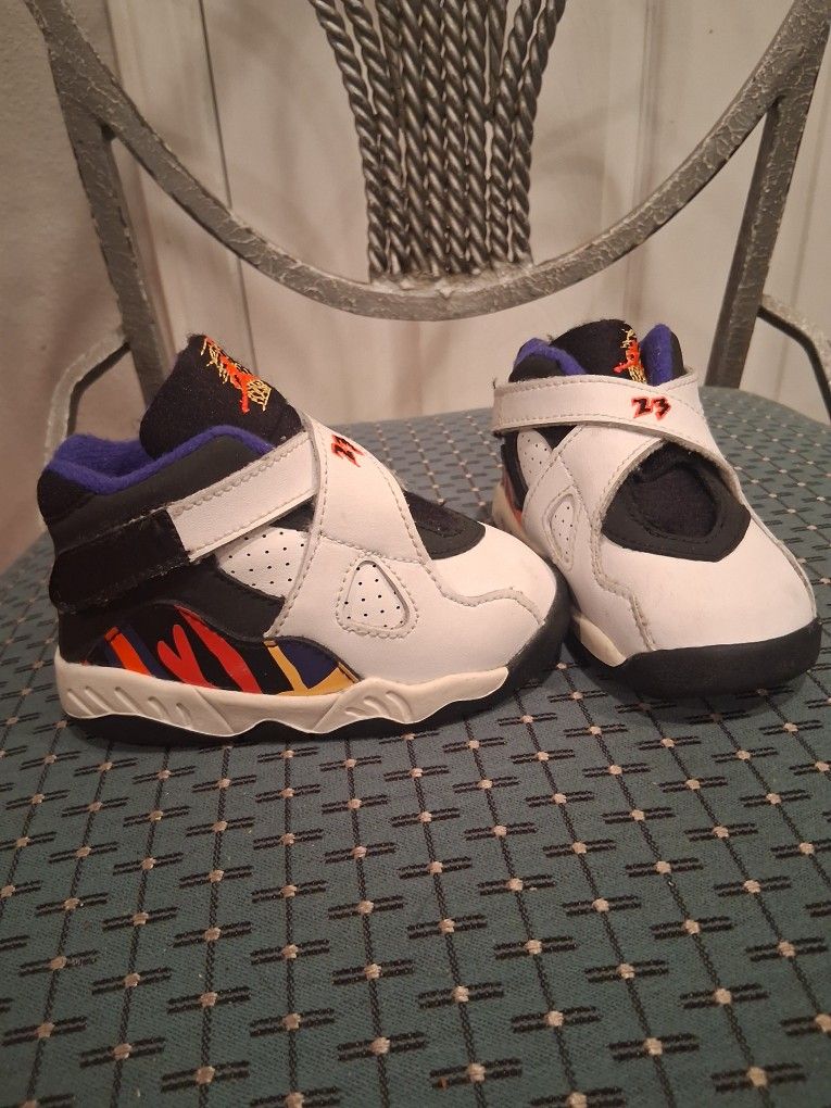 Jordan 8 Retro 5c