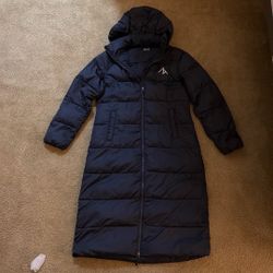women’s size medium long coat