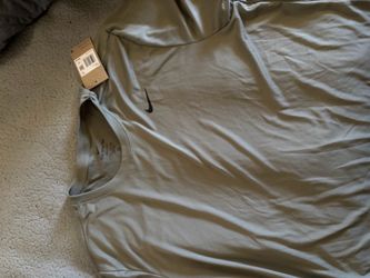 Nike Short Sleeve Shirt