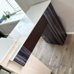 Nail Desk