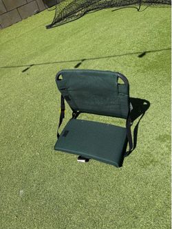 Dicks Sporting Goods Green Foldable Stadium Chair