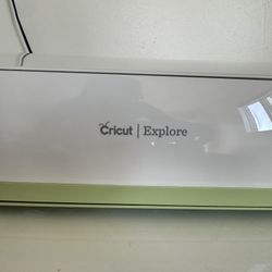 Cricut Explore / Brand New