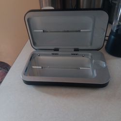 Phone  ssnitizer  And Charger