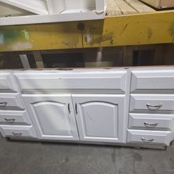 A Beautiful Vanity 61x22  Real Wood 