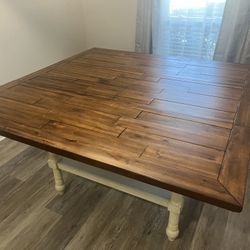 Counter-Height Dining Table with Butterfly Leaf (seats 6-8)